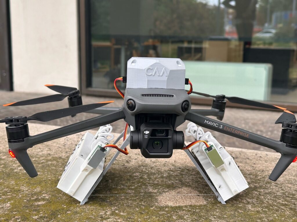 Maschi sterili di Zanzara Tigre: a Bologna la dimostrazione di rilascio con i droni immagine decorativa